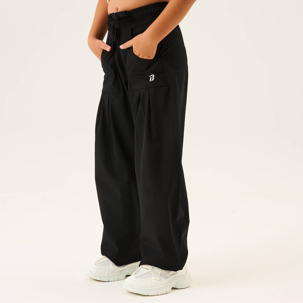 color:black