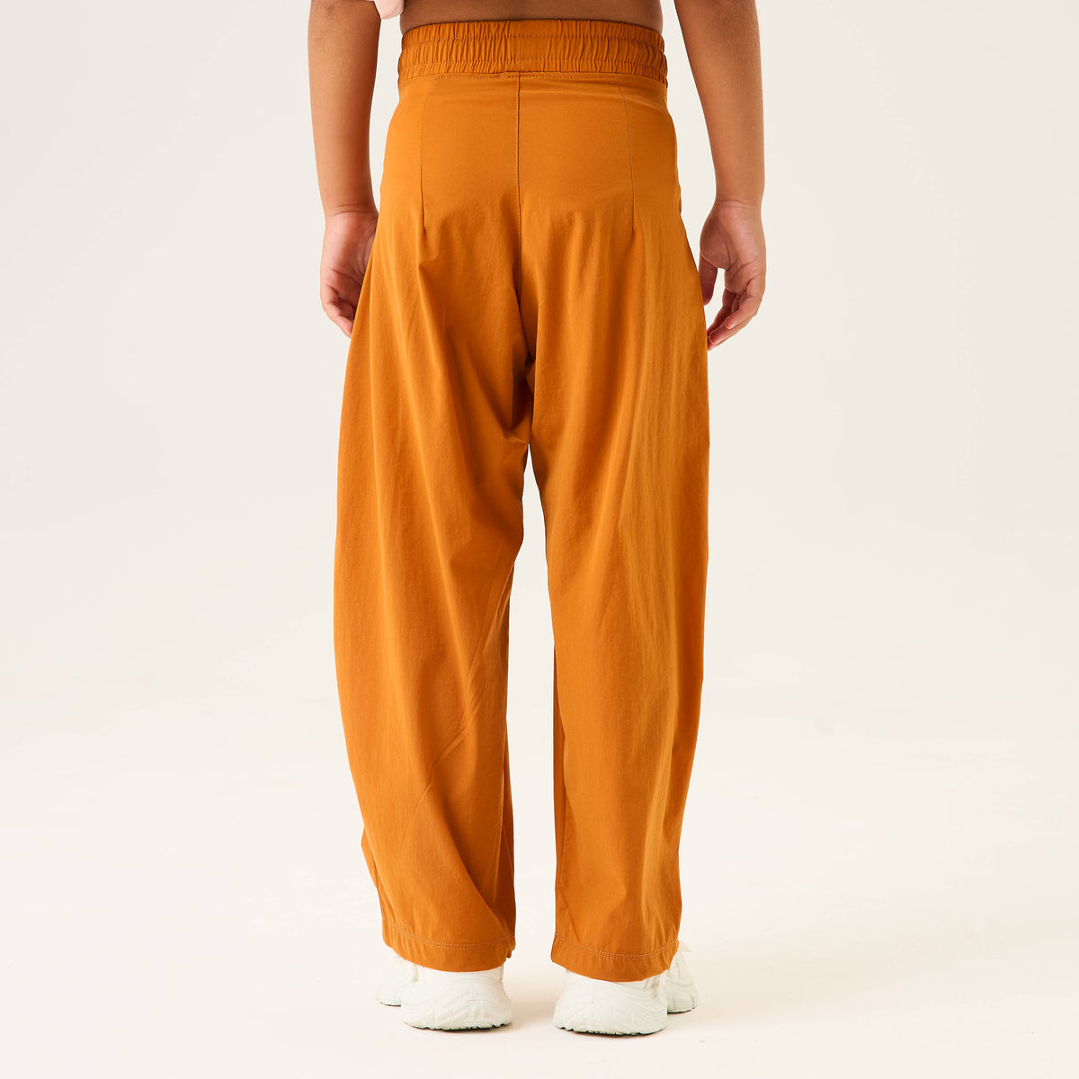 color:orange
