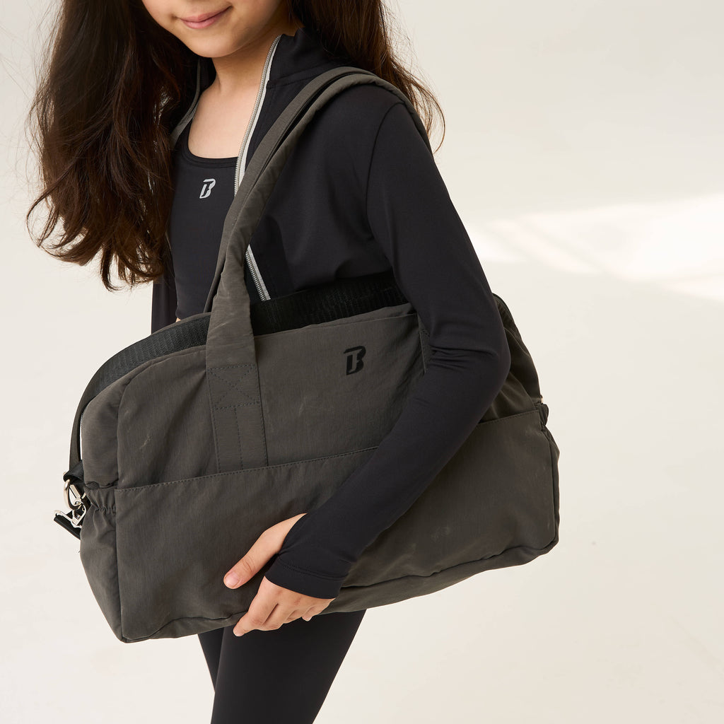 color:gray
