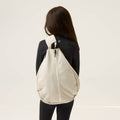 color:beige