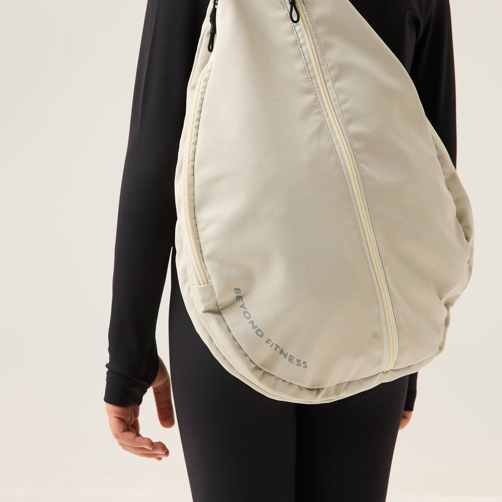 color:beige