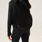 color:black