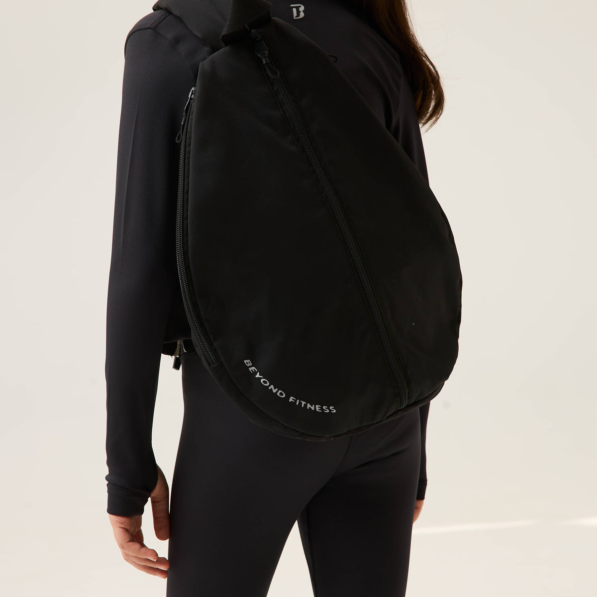 color:black