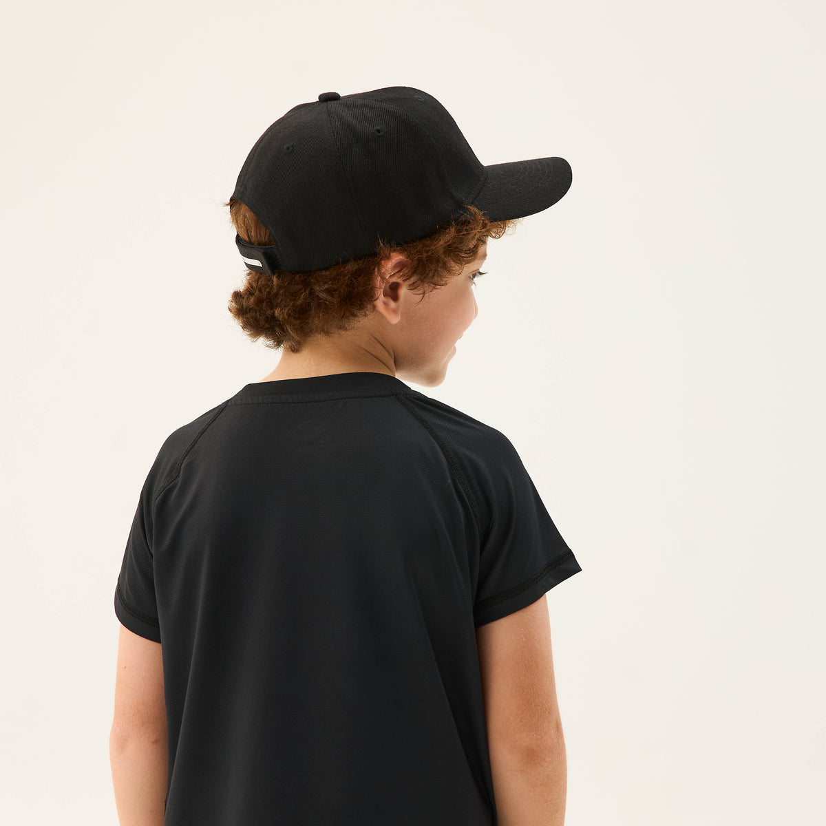 color:black
