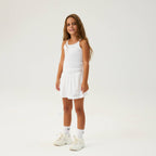 color:white