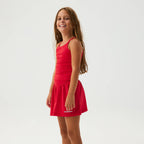 color:red