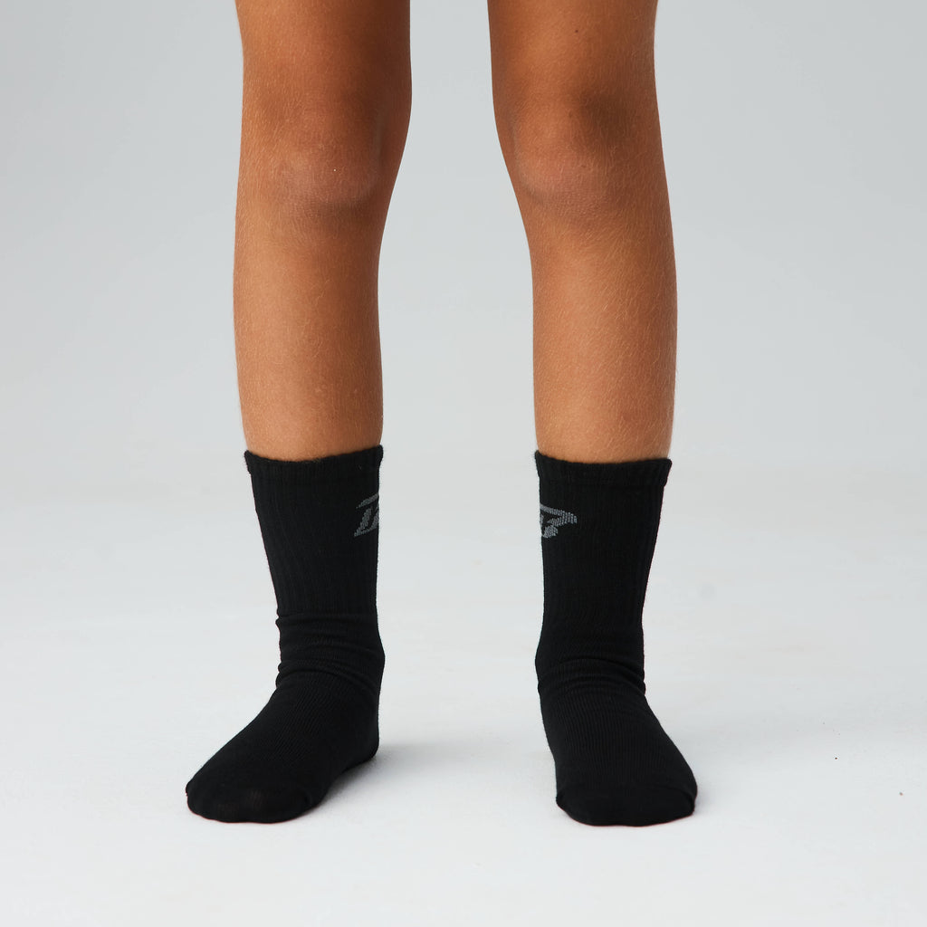 color:black