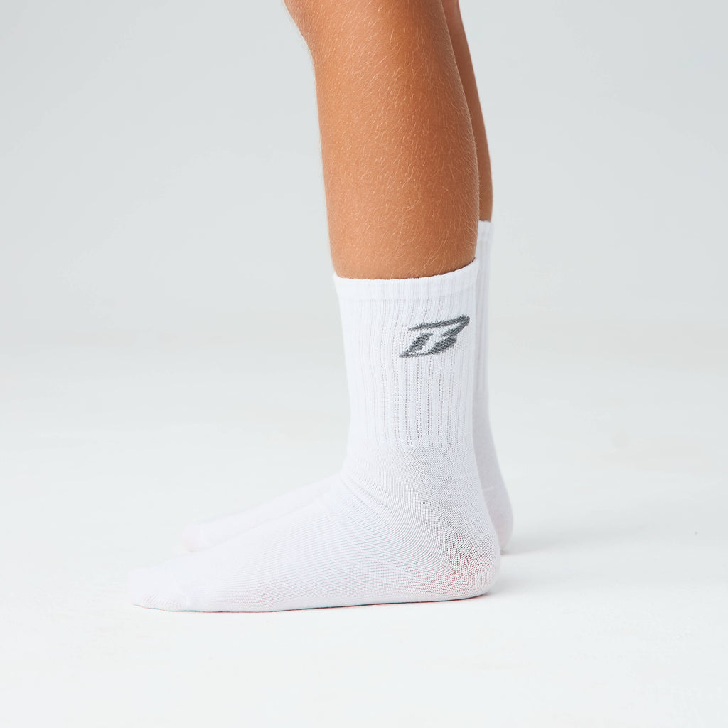 color:white