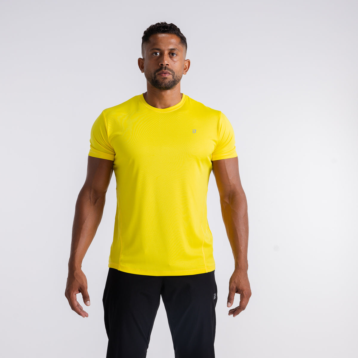 color:yellow