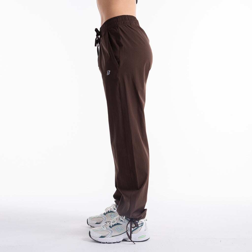 color:brown