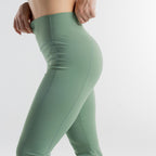 color:pistachio