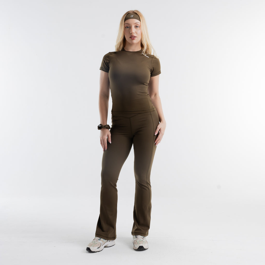 color:olive