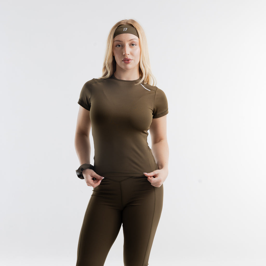 color:olive