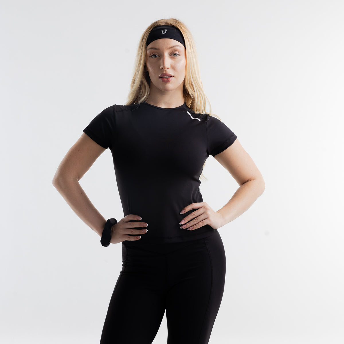 color:black