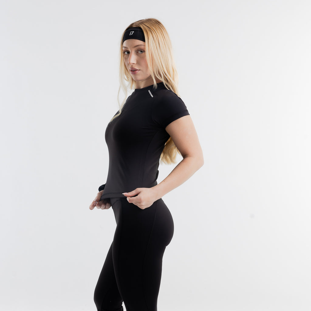 color:black
