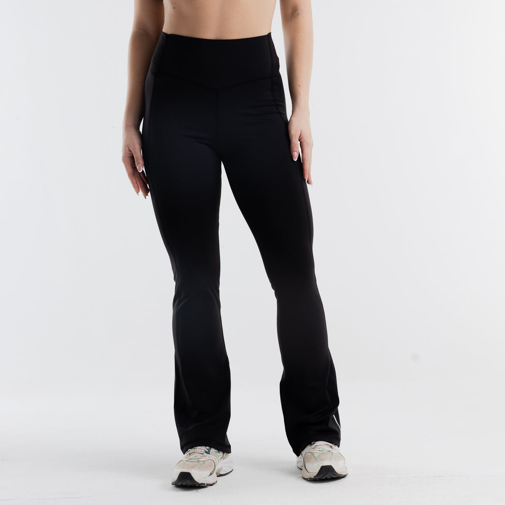 color:black