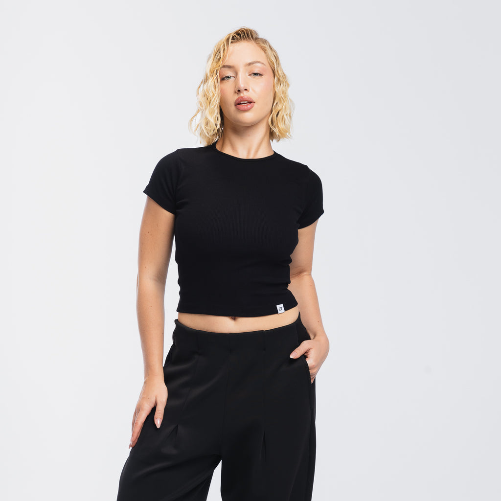 color:black