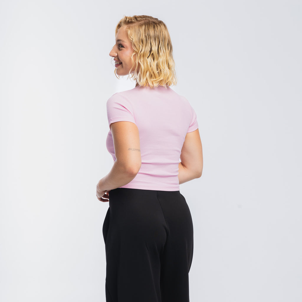 color:pink