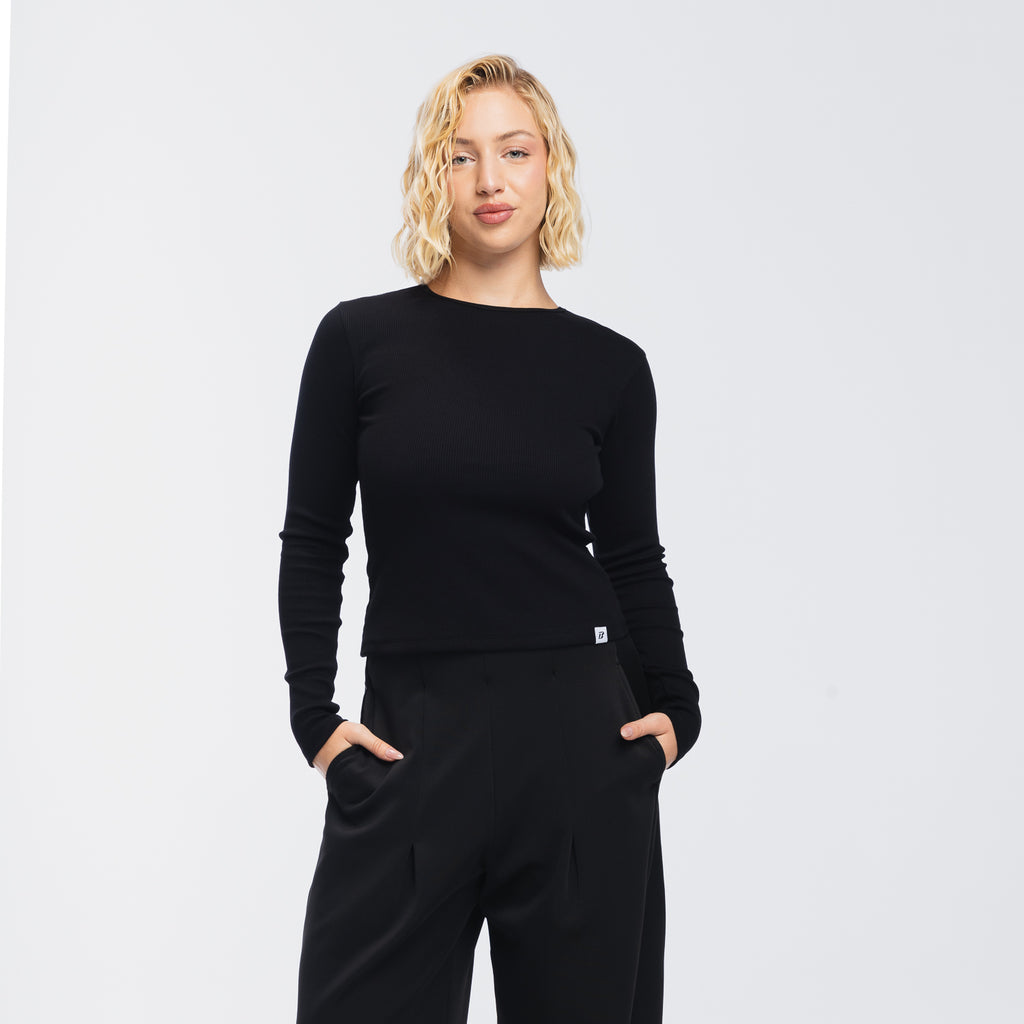 color:black