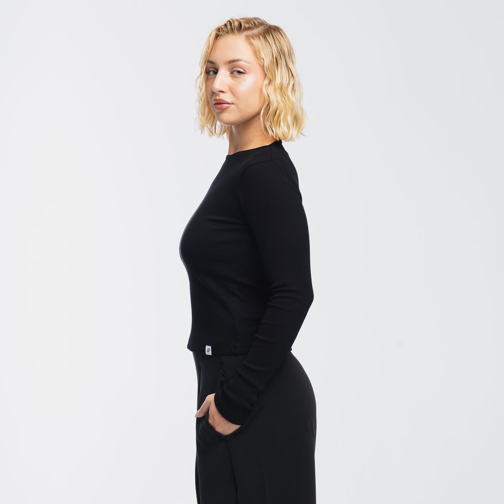 color:black
