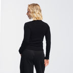 color:black