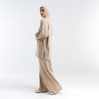 color:beige