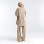 color:beige