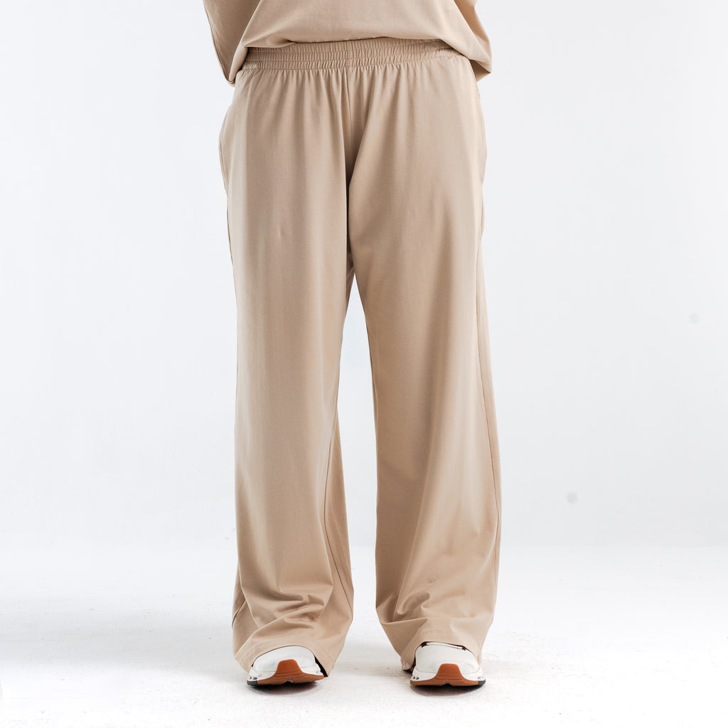 color:beige