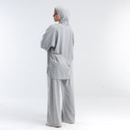 color:gray
