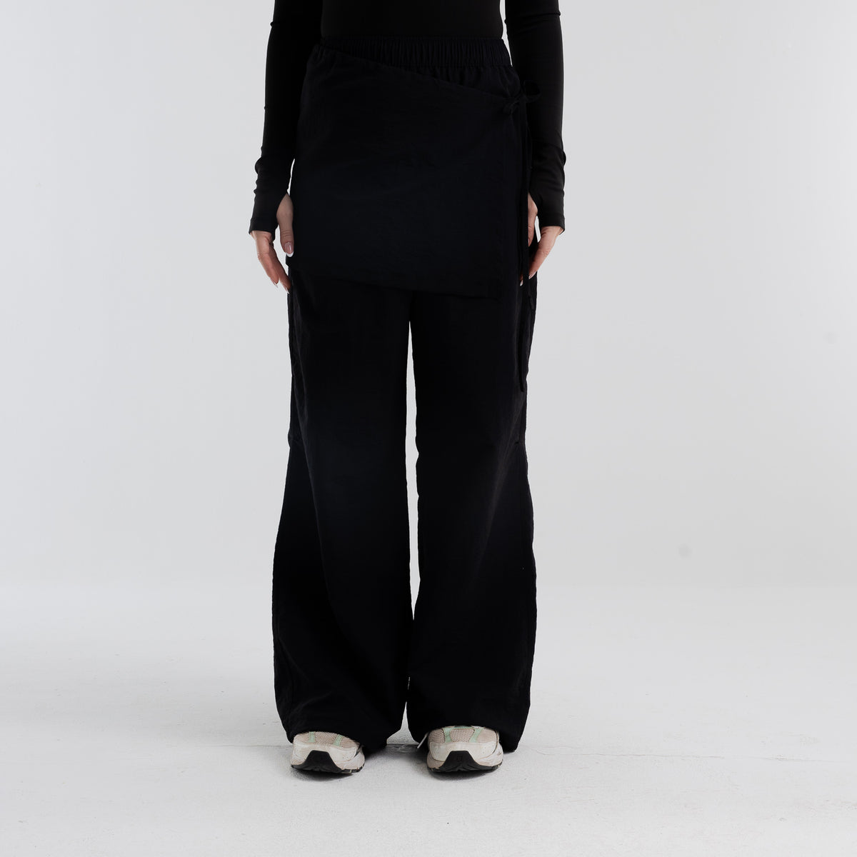 color:black