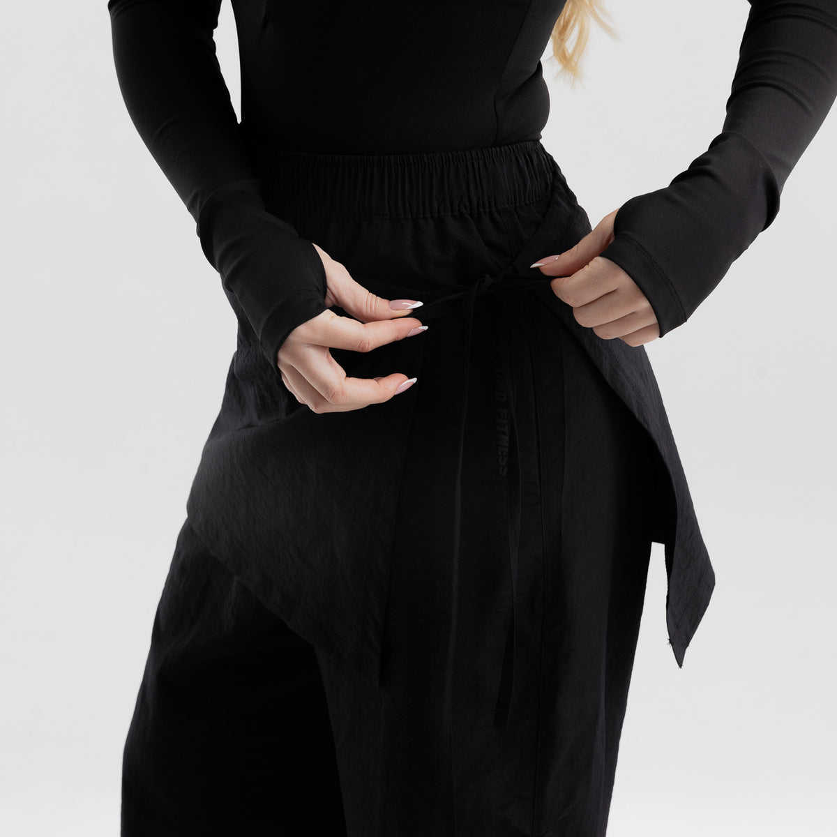 color:black