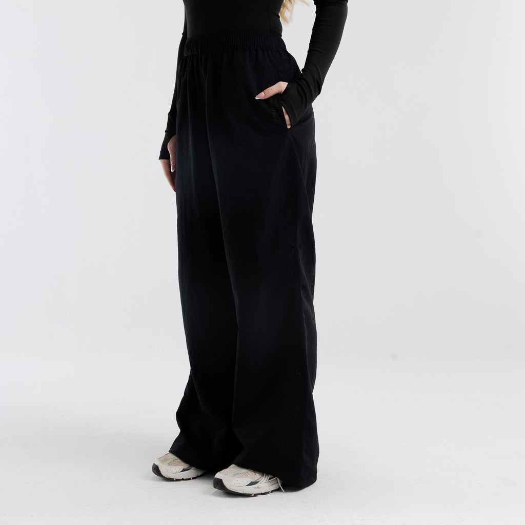 color:black