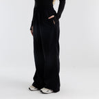color:black