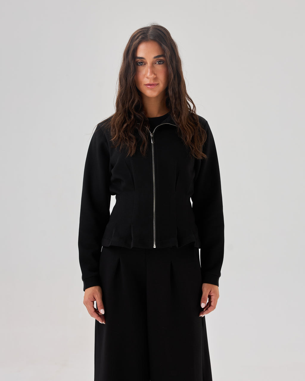 color:black