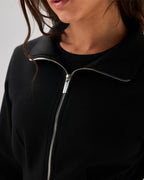 color:black