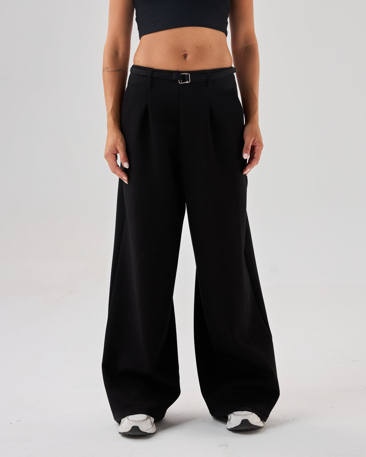 color:black
