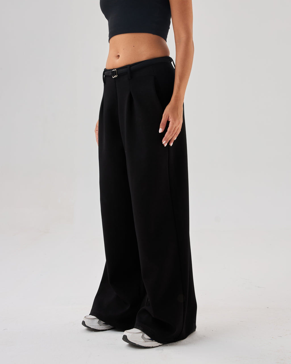 color:black