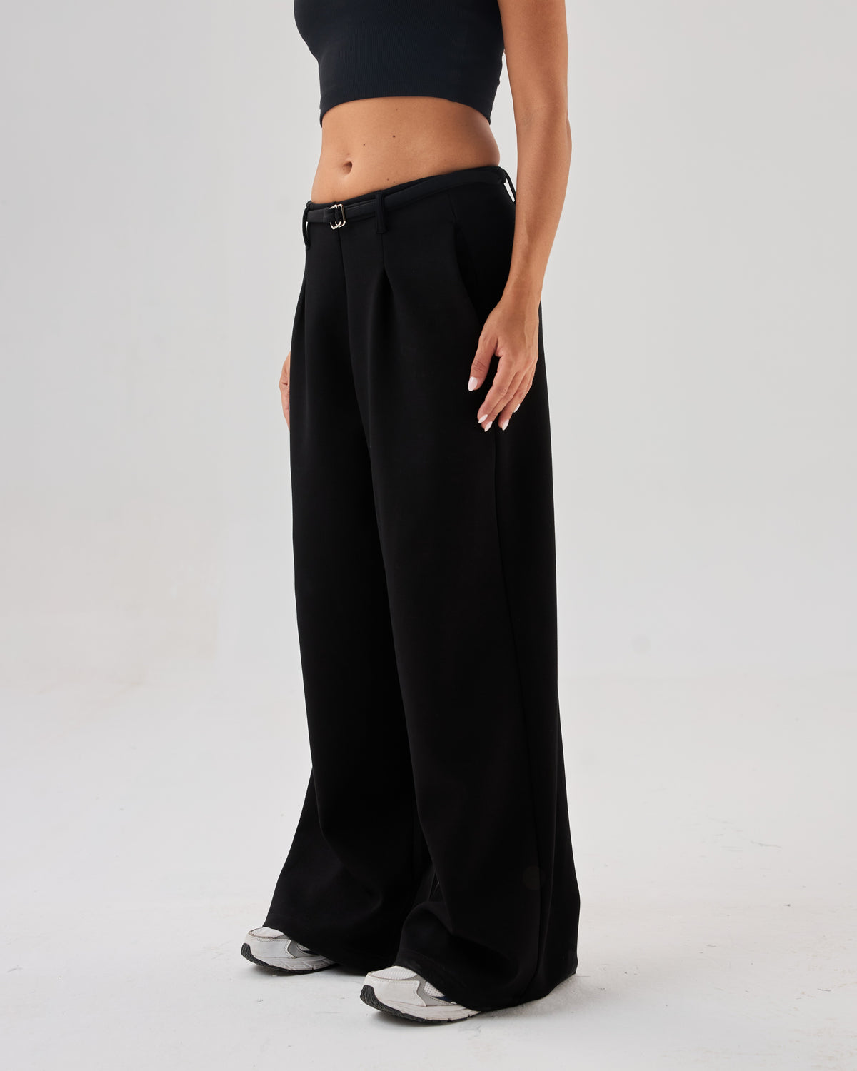 color:black