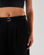 color:black
