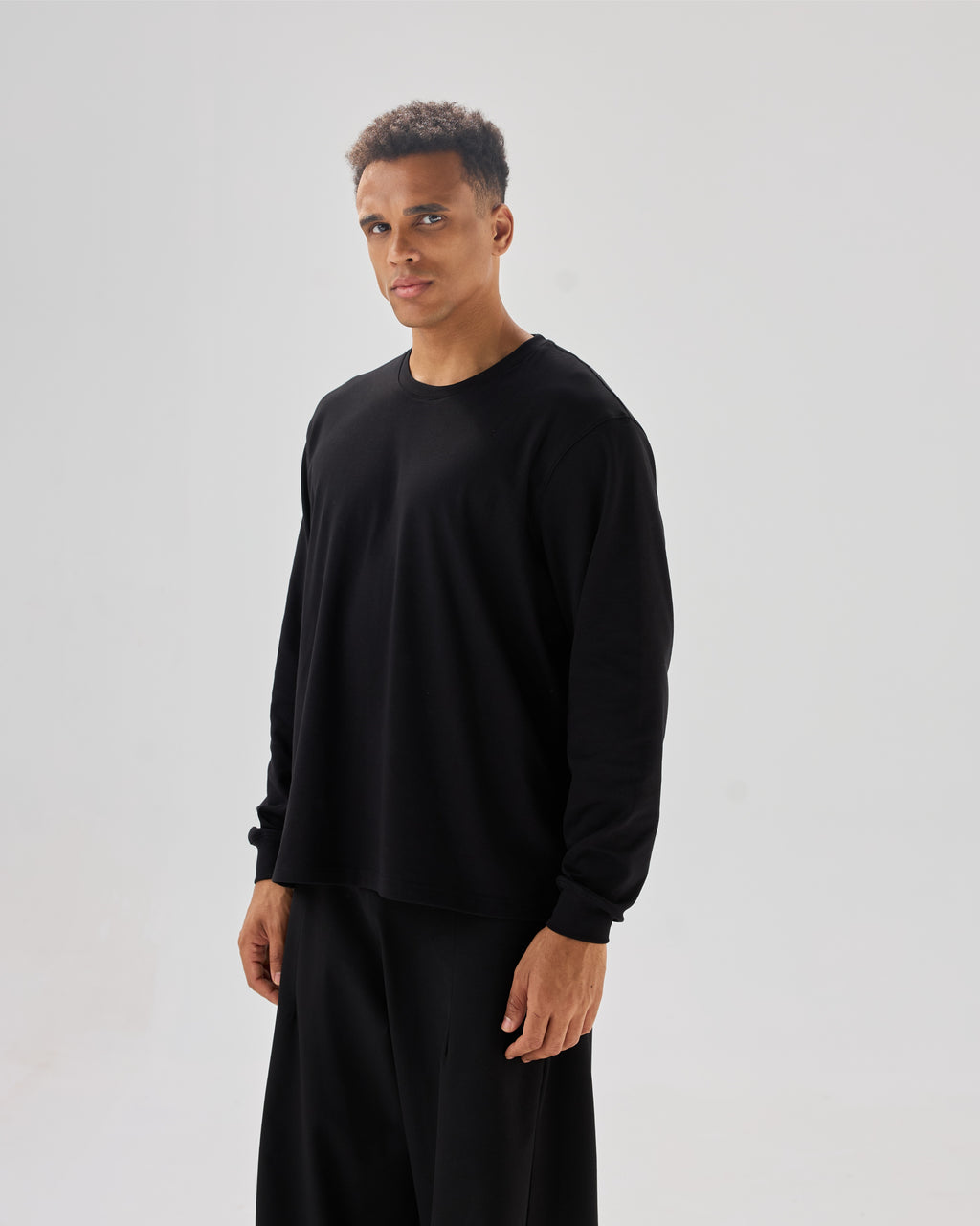 color:black