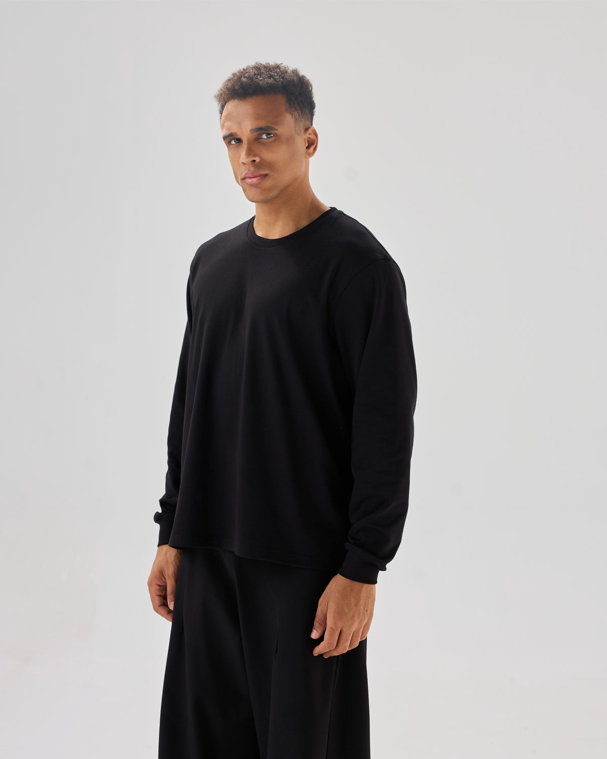 color:black