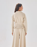 color:beige
