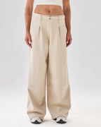 color:beige
