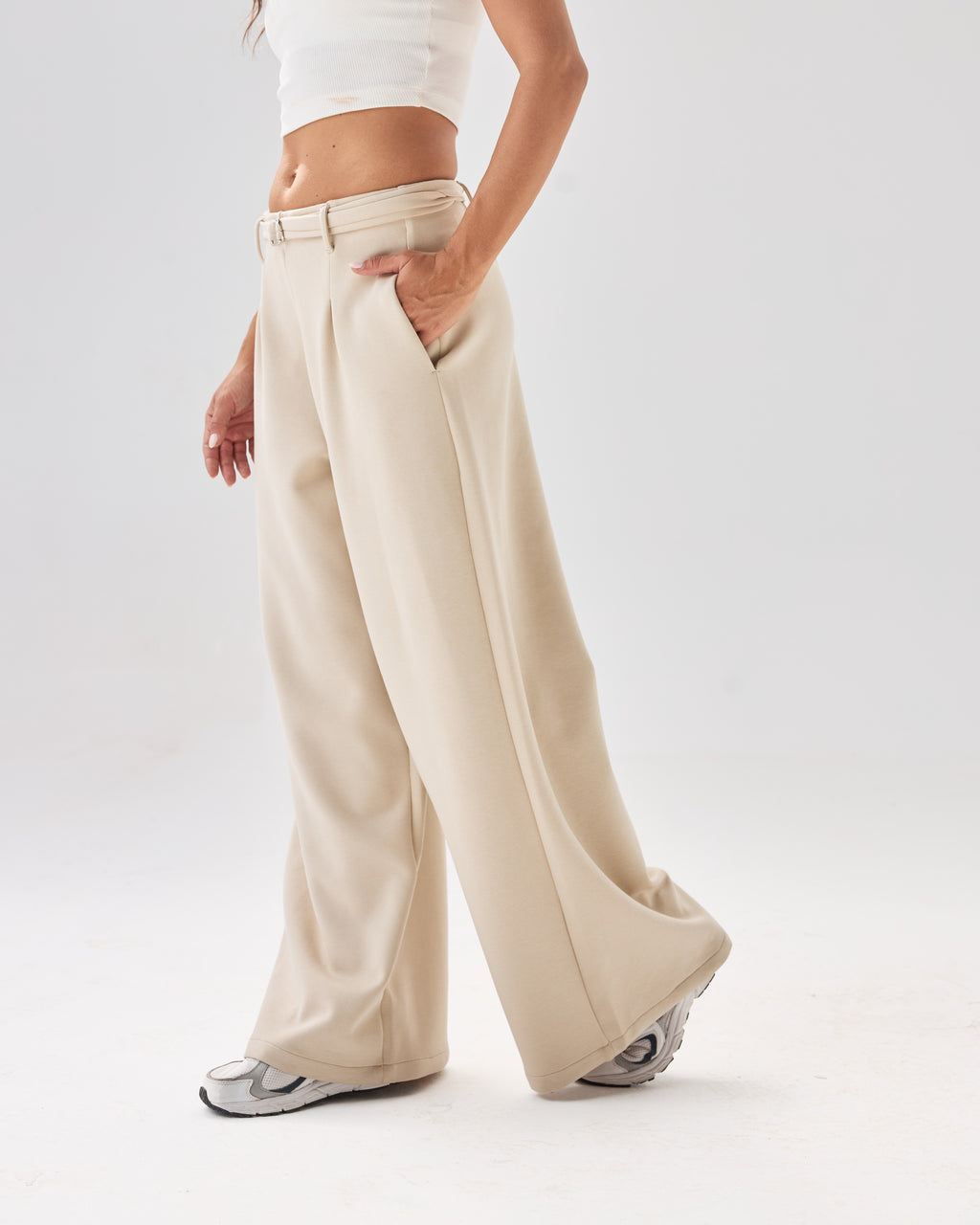color:beige