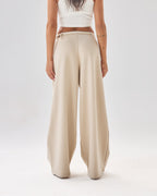 color:beige