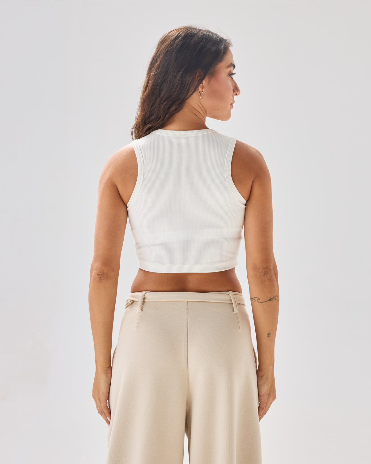 color:off-white