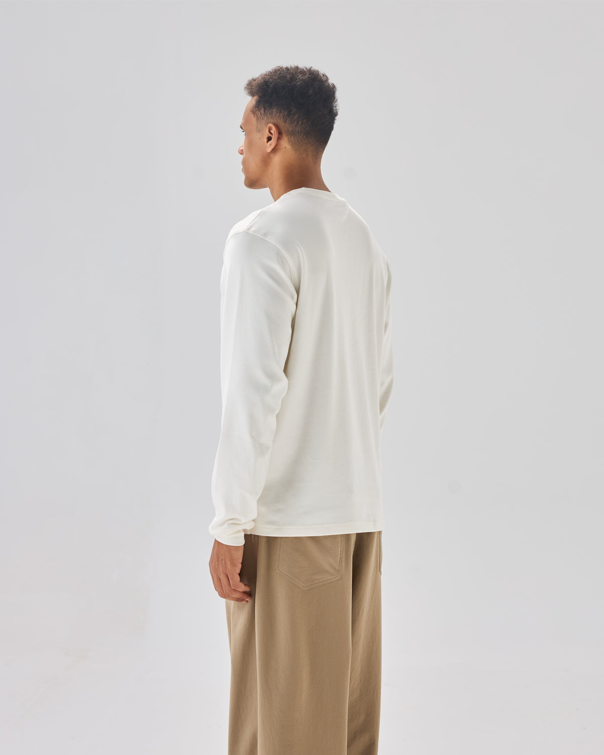 color:off-white