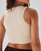 color:beige