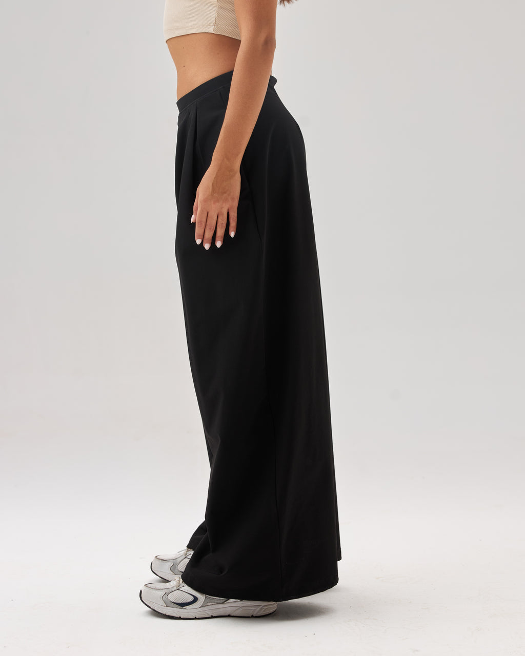 color:black