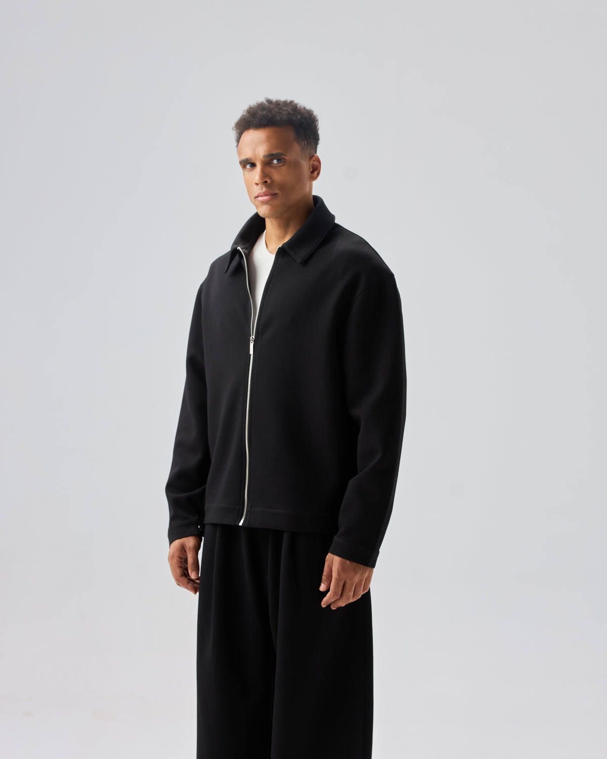 color:black
